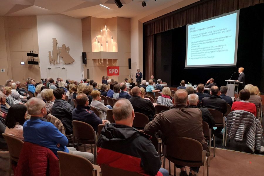 Zuhörer des Bürgerdialogs Löningen