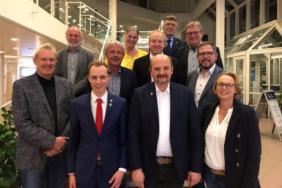 Das Foto zeigt ein Gruppenbild